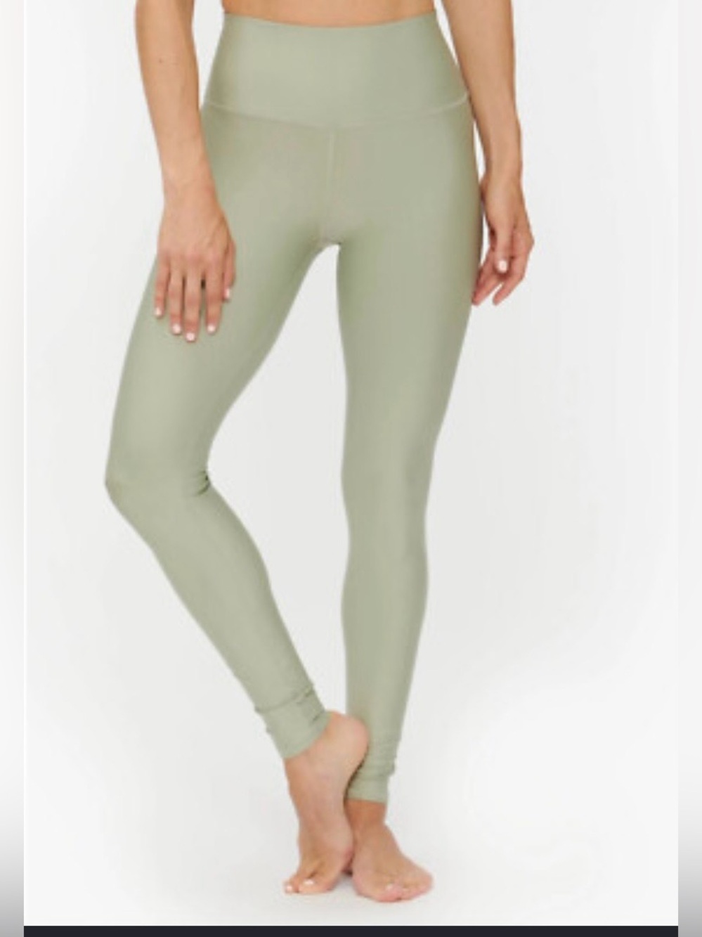 ALO Yoga High Waist Airlift Leggings in Limestone Light Green Large